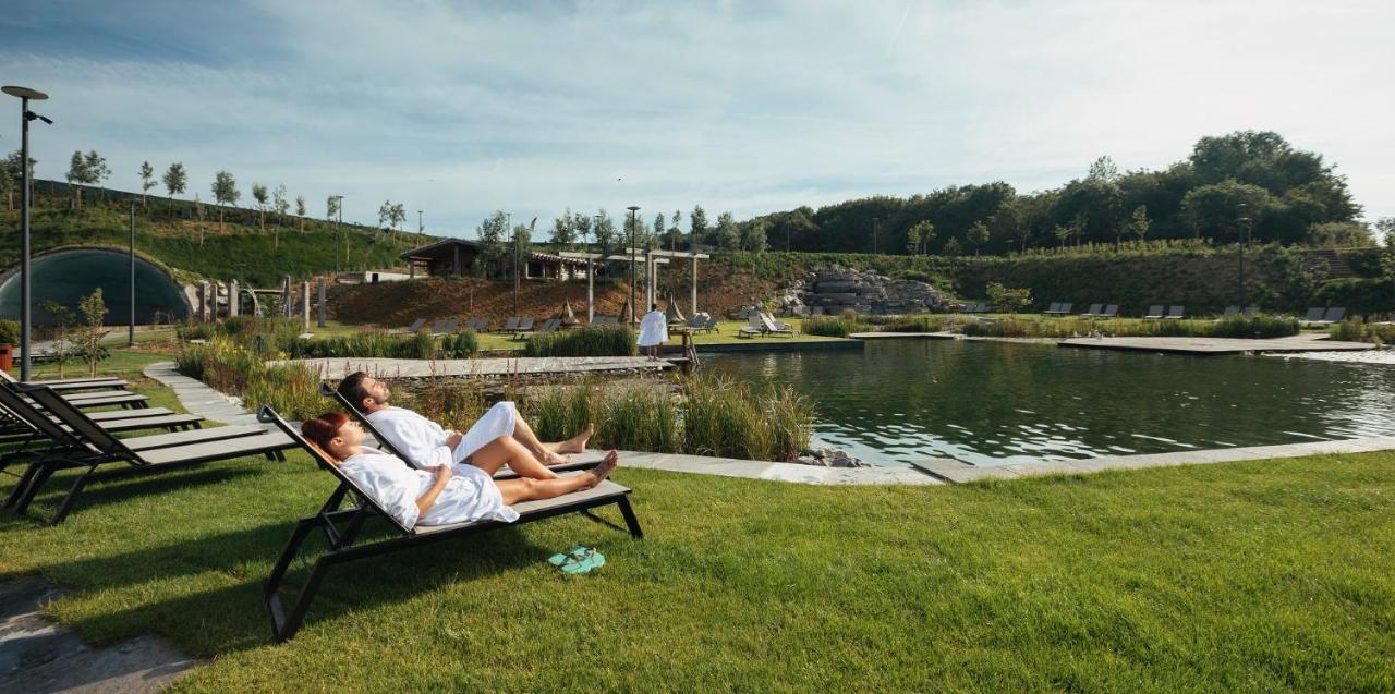 Waer Waters Spa Hotel Groot Bijgaarden Bagian luar foto