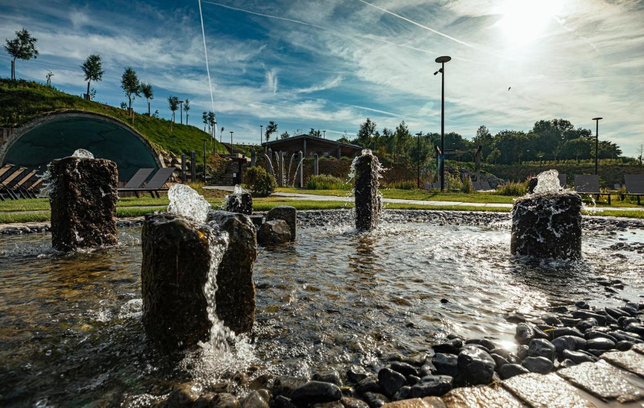 Waer Waters Spa Hotel Groot Bijgaarden Bagian luar foto